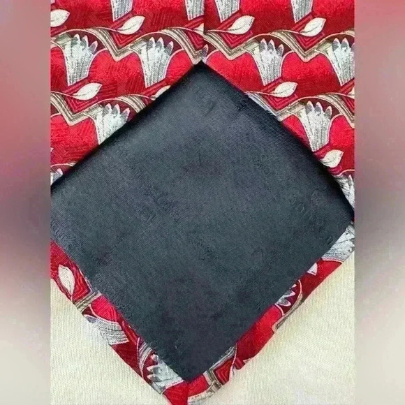 Ermenegildo Zegna 100% Silk Tie - Picture 9 of 9